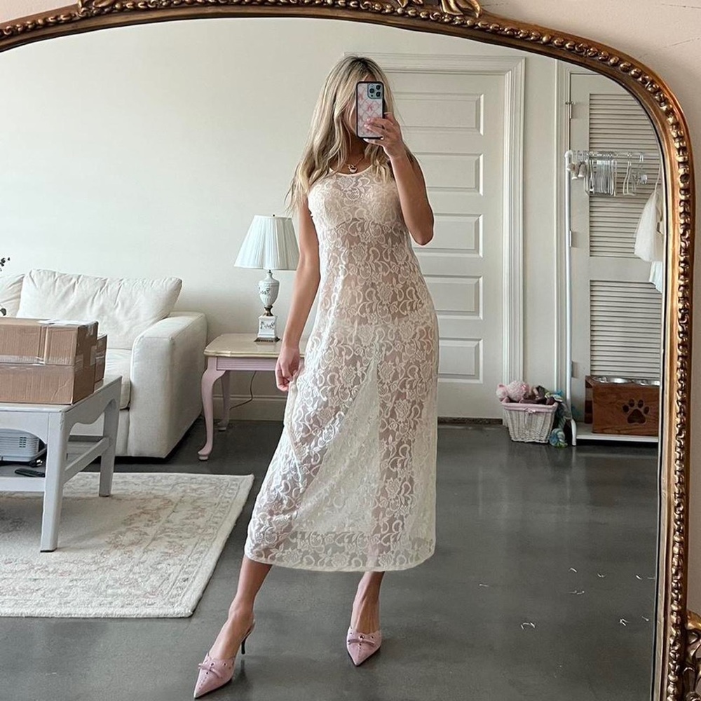lace maxi dress